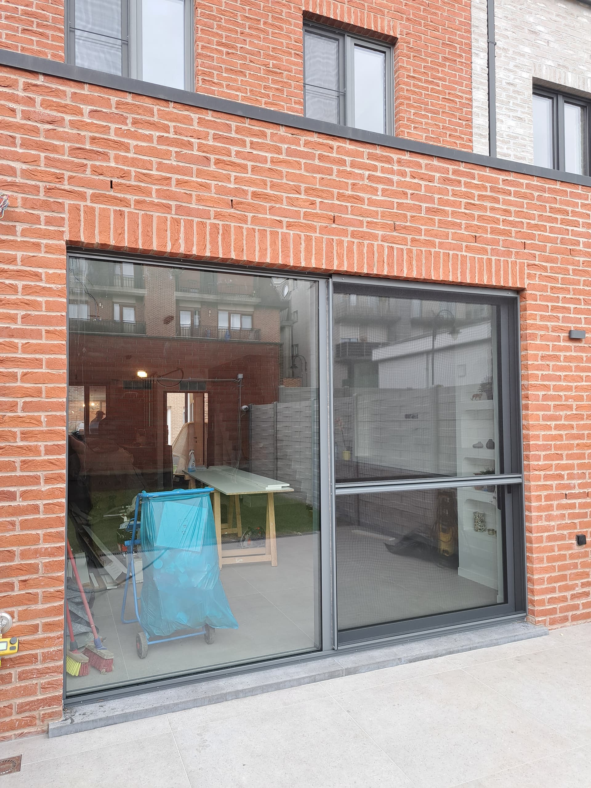 Dubbele beglazing vs drievoudige beglazing: welke keuze voor uw ramen in Brussel? - Realisatie Ronny Windows