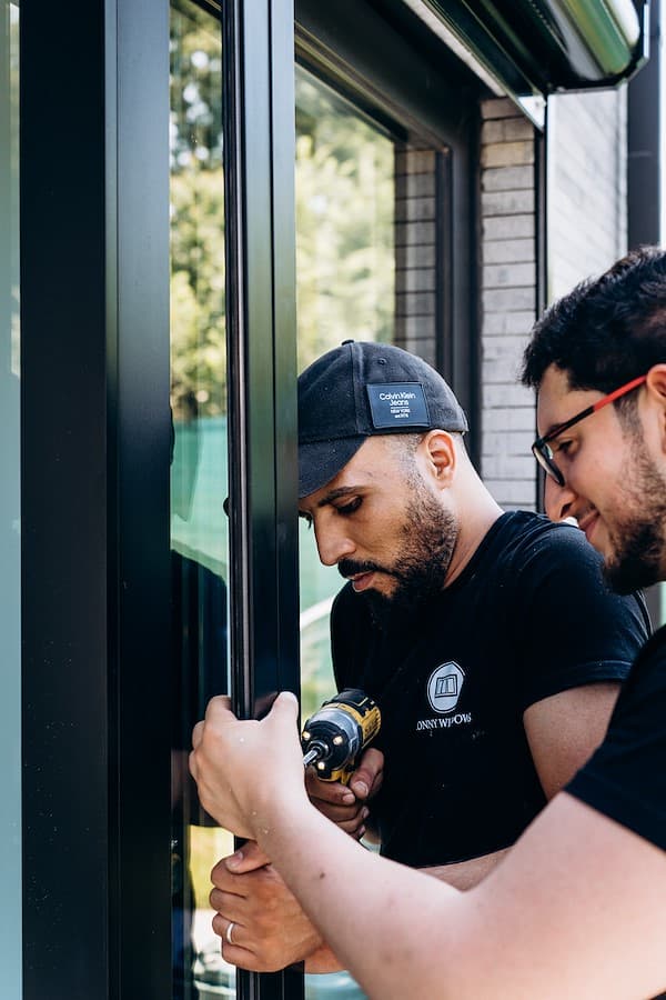 Porte d'entrée sécurisée PVC Bruxelles : Guide complet 2024